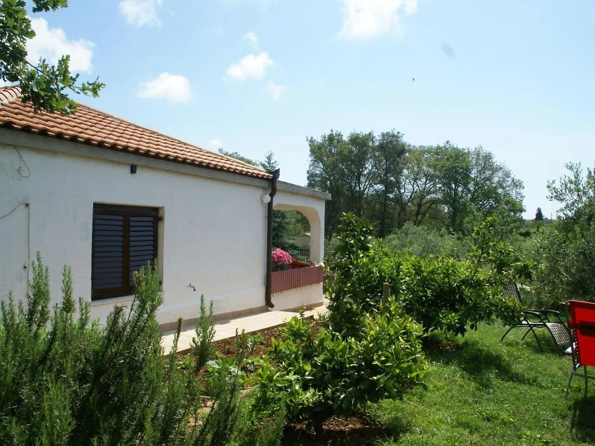 Spacious Bungalow Near Sea In Medulin contacts